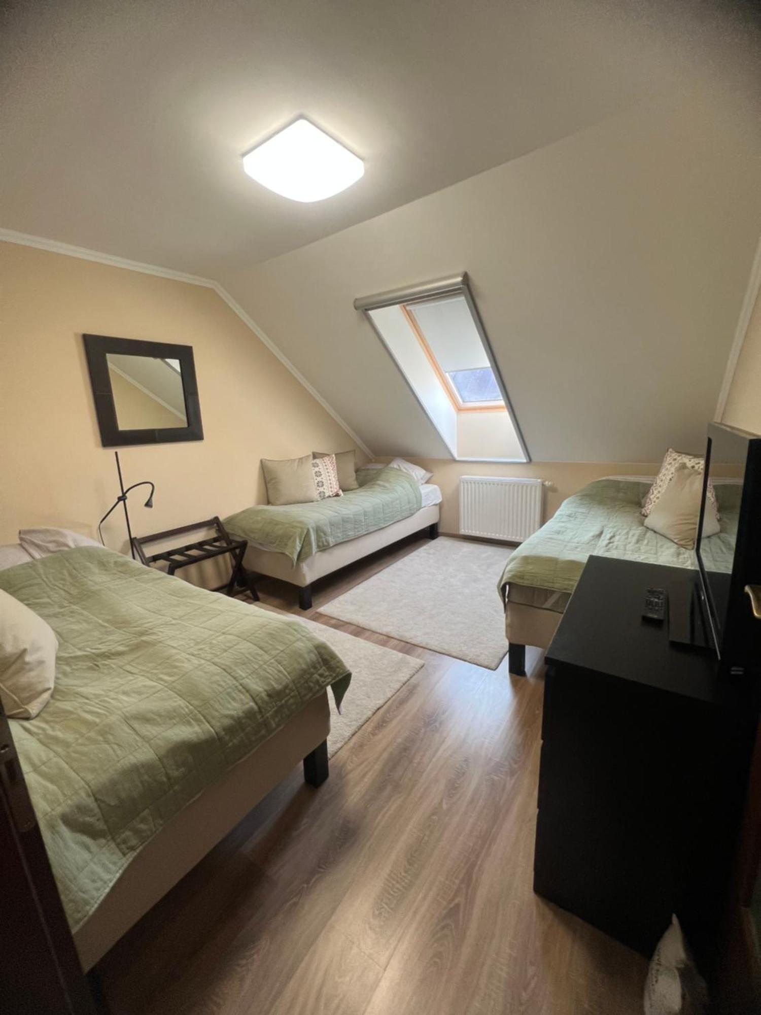 Galeria Apartmanhaz Keszthely Buitenkant foto
